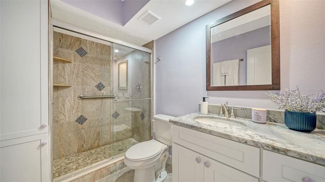 225 HOURGLASS WAY 106, Sarasota, FL 34242