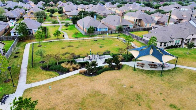 6618 Beacon View Drive, Baytown, TX 77521