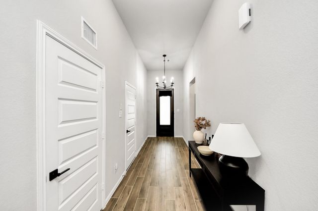 6618 Beacon View Drive, Baytown, TX 77521