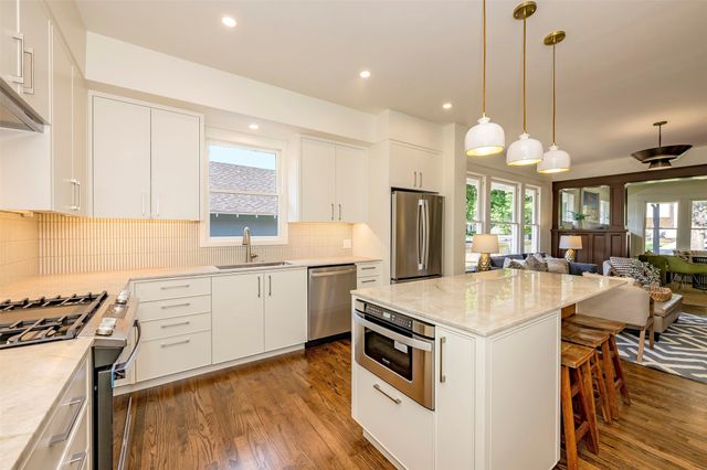 2716 College Avenue, Fort Worth, TX 76110