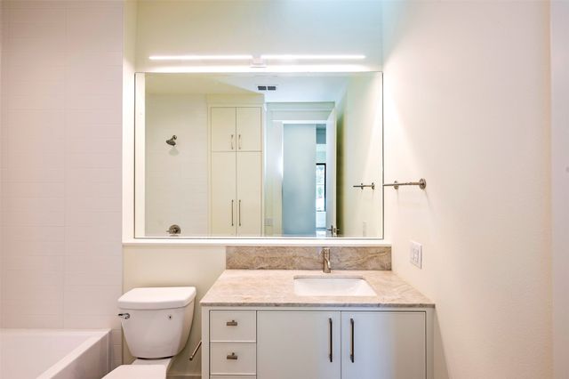 2716 College Avenue, Fort Worth, TX 76110