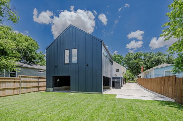 2716 College Avenue, Fort Worth, TX 76110