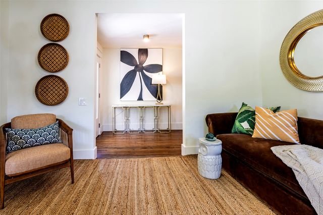 2716 College Avenue, Fort Worth, TX 76110