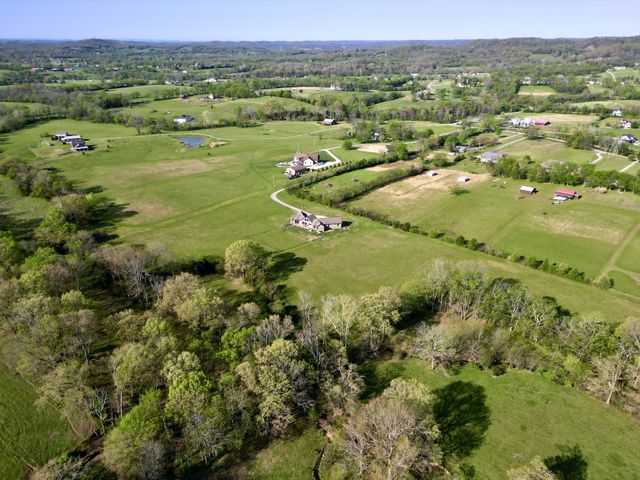989 Franklin Rd, Gallatin, TN 37066