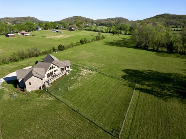989 Franklin Rd, Gallatin, TN 37066