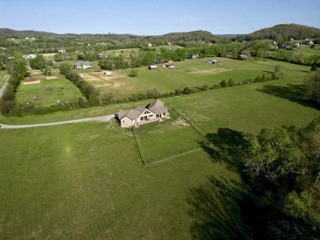 989 Franklin Rd, Gallatin, TN 37066
