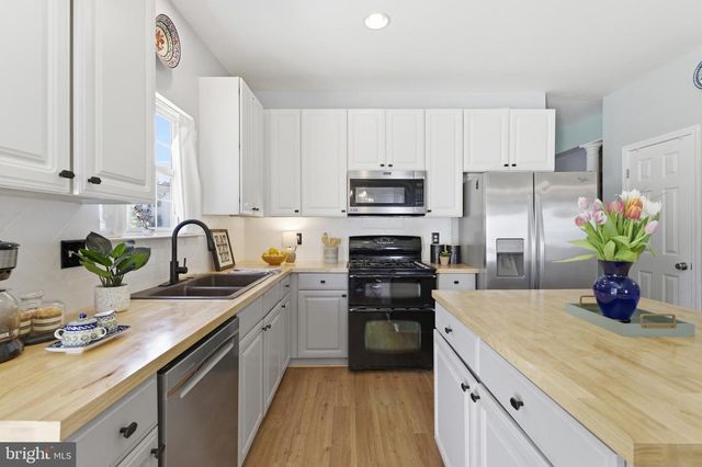 14889 GREENHILL CROSSING DR, Haymarket, VA 20169
