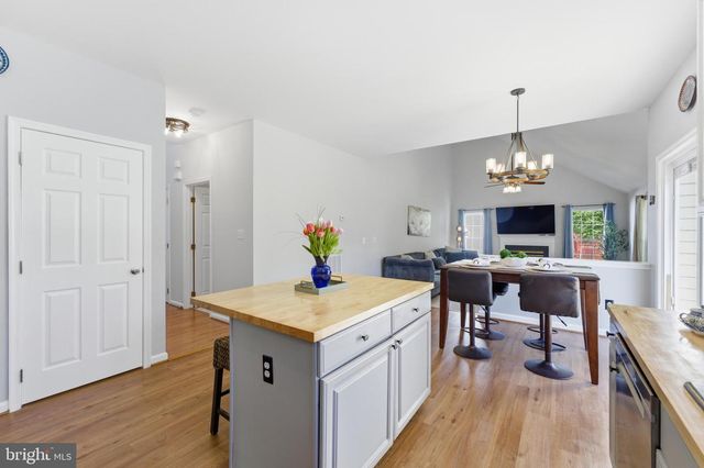 14889 GREENHILL CROSSING DR, Haymarket, VA 20169