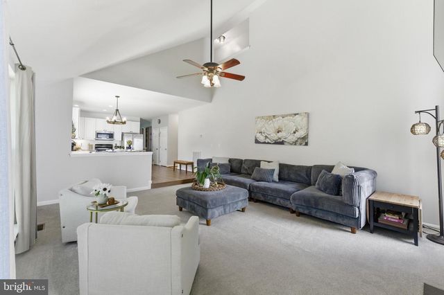14889 GREENHILL CROSSING DR, Haymarket, VA 20169