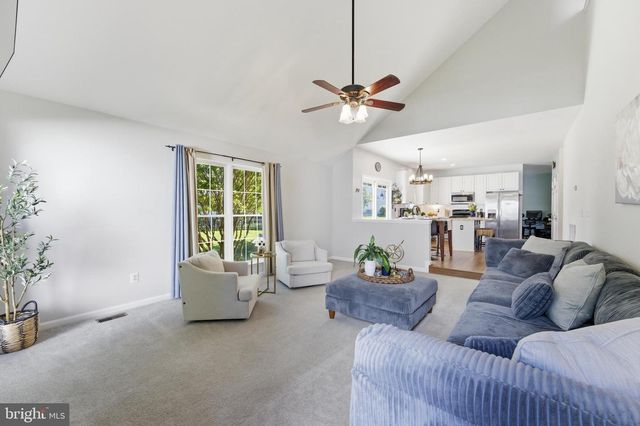 14889 GREENHILL CROSSING DR, Haymarket, VA 20169