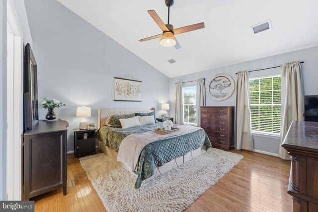 14889 GREENHILL CROSSING DR, Haymarket, VA 20169