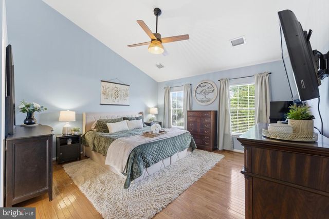 14889 GREENHILL CROSSING DR, Haymarket, VA 20169