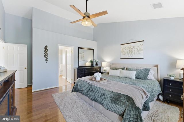 14889 GREENHILL CROSSING DR, Haymarket, VA 20169