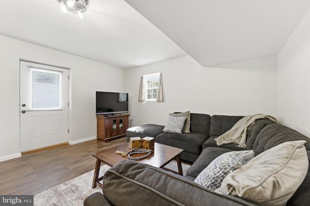 14889 GREENHILL CROSSING DR, Haymarket, VA 20169