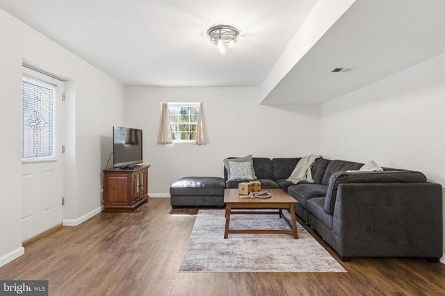 14889 GREENHILL CROSSING DR, Haymarket, VA 20169