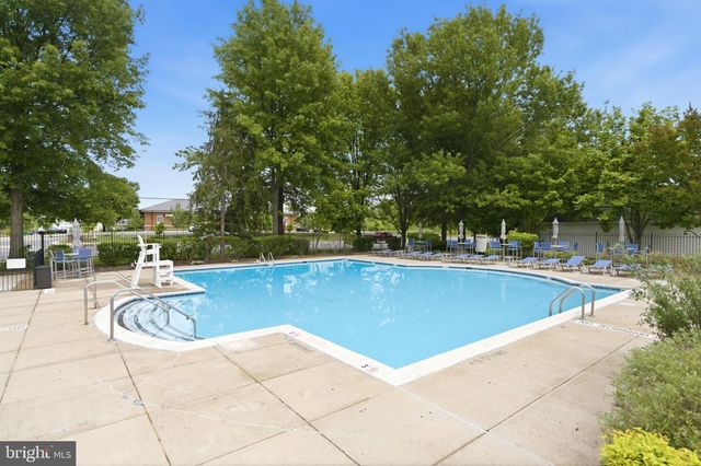 14889 GREENHILL CROSSING DR, Haymarket, VA 20169