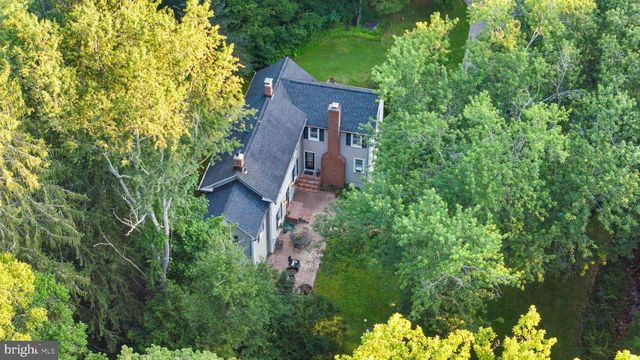 805 WARREN RD, Cockeysville, MD 21030