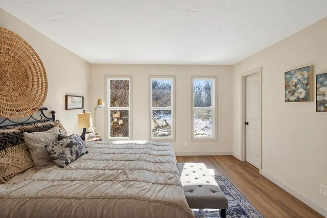 2803 Loop Road S, Burnsville, MN 55306