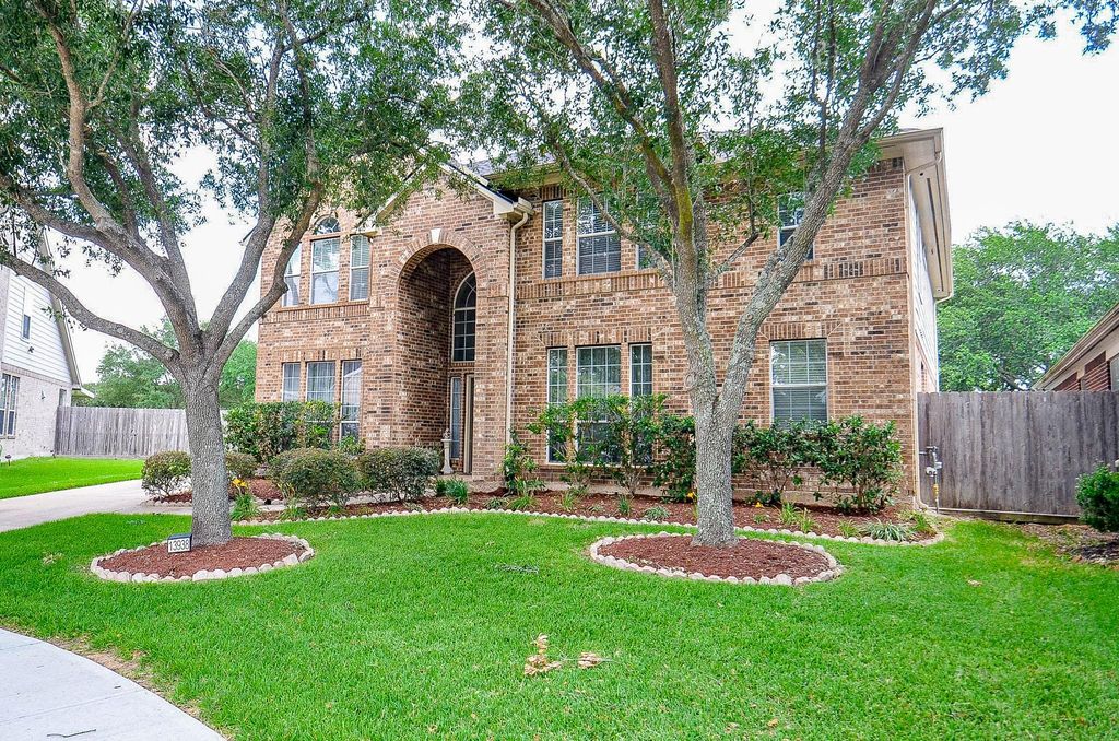 13938 Charterhouse Way, Sugar Land, TX 77498