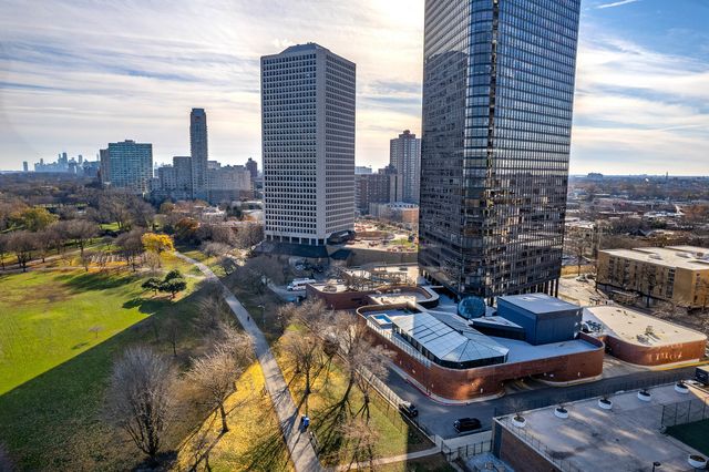 5415 N SHERIDAN Road 2203, Chicago, IL 60640