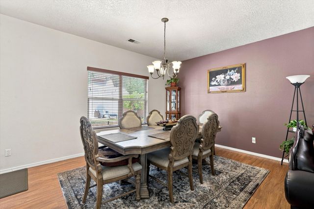 3032 Cochiti Street NE, Rio Rancho, NM 87144