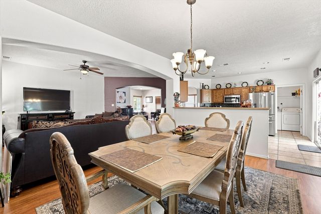 3032 Cochiti Street NE, Rio Rancho, NM 87144