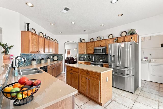 3032 Cochiti Street NE, Rio Rancho, NM 87144