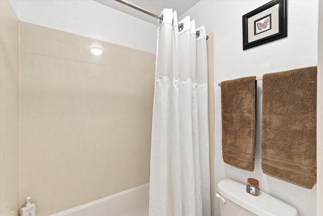3032 Cochiti Street NE, Rio Rancho, NM 87144