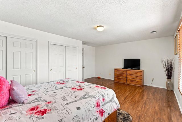 3032 Cochiti Street NE, Rio Rancho, NM 87144