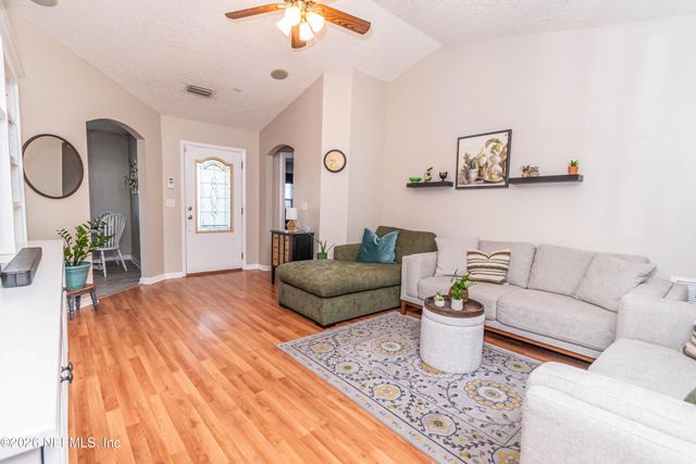 288 W OHIO Avenue, Macclenny, FL 32063