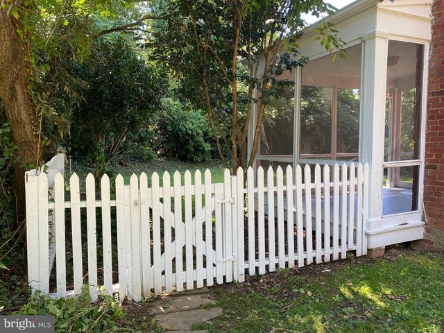 5516 GLENWOOD RD, Bethesda, MD 20817