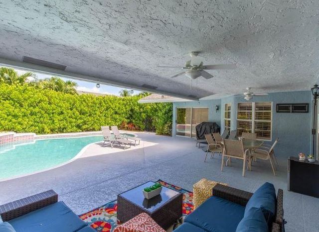 1349 Brampton Cv, Wellington, FL 33414