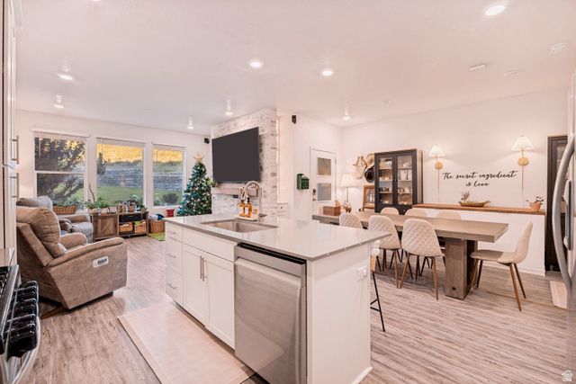 693 S GRANT LN, North Salt Lake, UT 84054