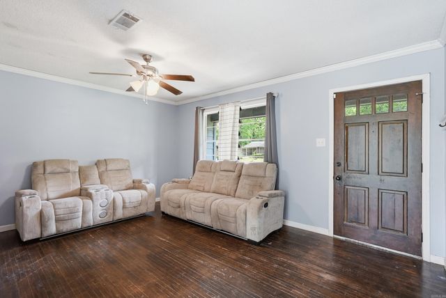 905 Stirrup Place, Jacksonville, AR 72076