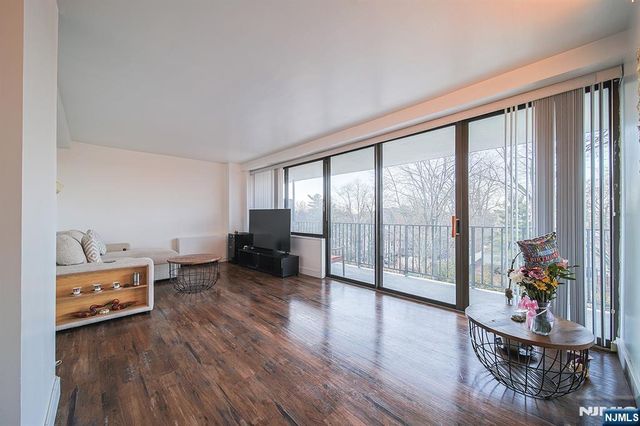 277 Prospect Avenue 4A, Hackensack, NJ 07601