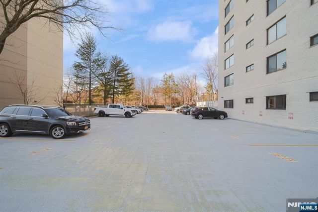 277 Prospect Avenue 4A, Hackensack, NJ 07601