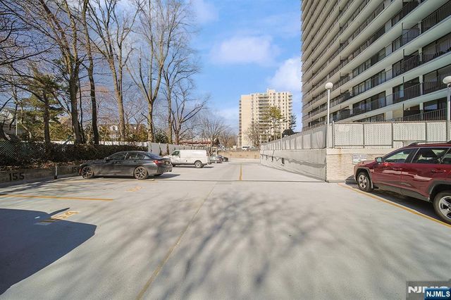 277 Prospect Avenue 4A, Hackensack, NJ 07601