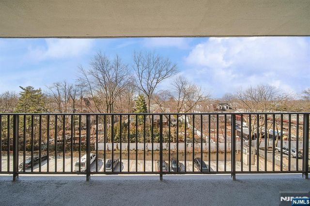 277 Prospect Avenue 4A, Hackensack, NJ 07601