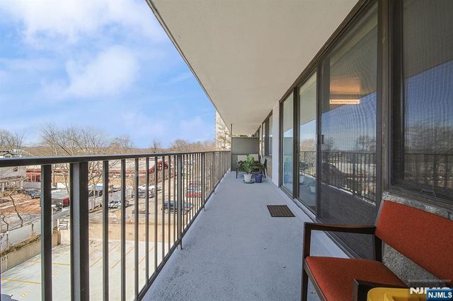 277 Prospect Avenue 4A, Hackensack, NJ 07601