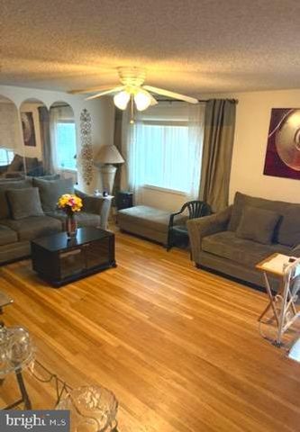 7231 SHEARWATER PL, Philadelphia, PA 19153