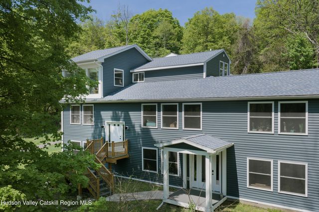 606 Old Post Road, New Paltz, NY 12561