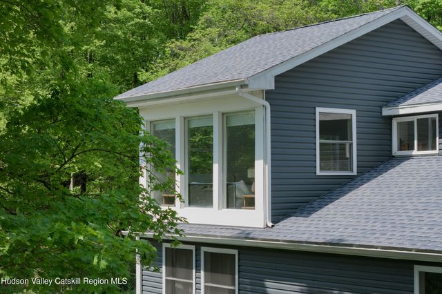 606 Old Post Road, New Paltz, NY 12561
