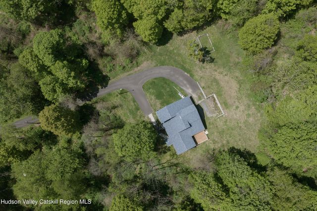 606 Old Post Road, New Paltz, NY 12561