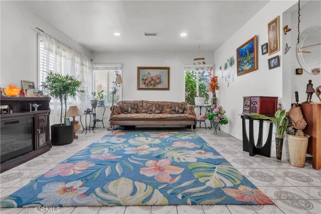 10740 Amery, South Gate, CA 90280