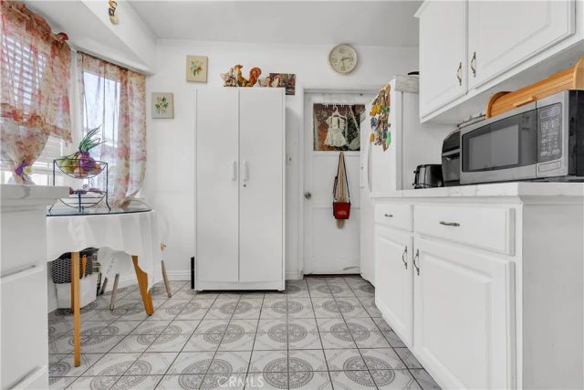 10740 Amery, South Gate, CA 90280