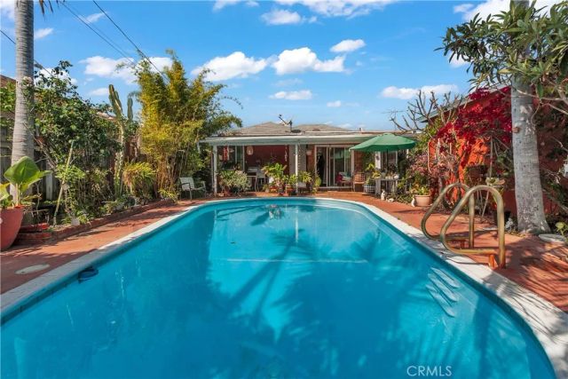 10740 Amery, South Gate, CA 90280