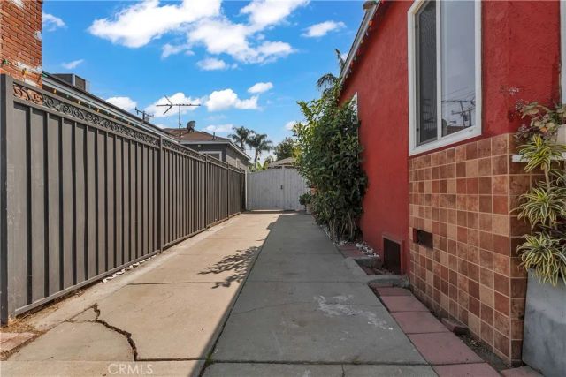 10740 Amery, South Gate, CA 90280