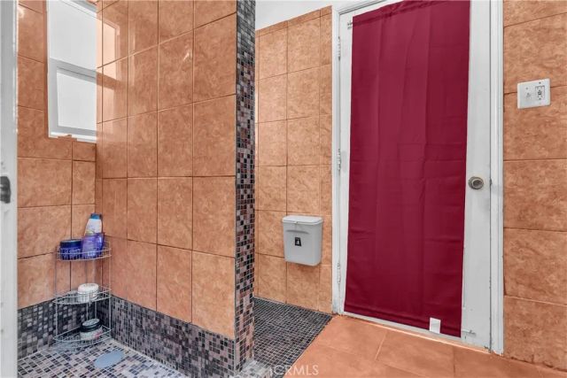 10740 Amery, South Gate, CA 90280