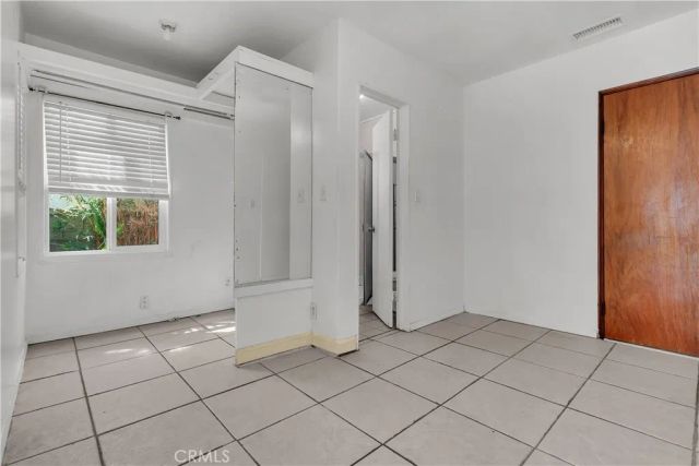 10740 Amery, South Gate, CA 90280