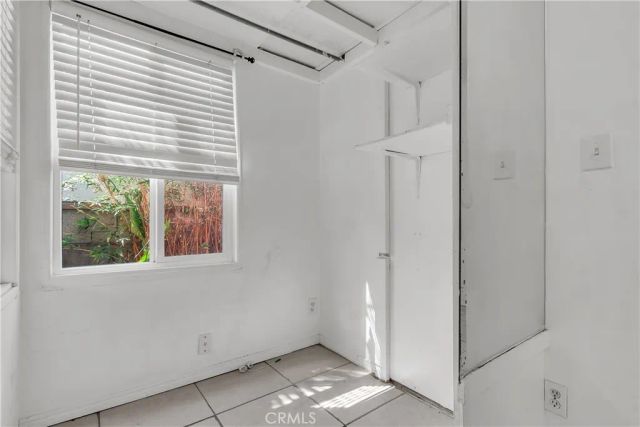 10740 Amery, South Gate, CA 90280